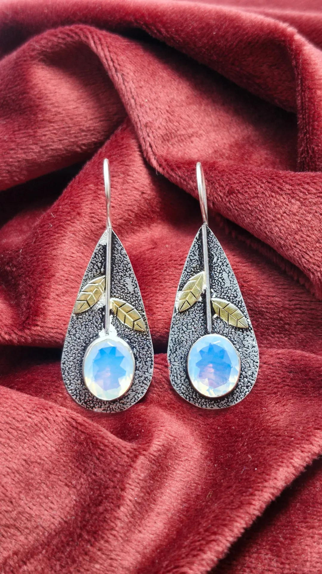 leaf design drop earrings